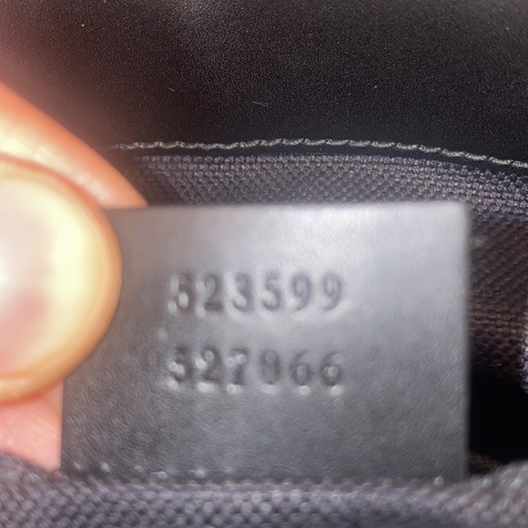 Gucci messenger bag like new lightly worn - Picture 9 of 10